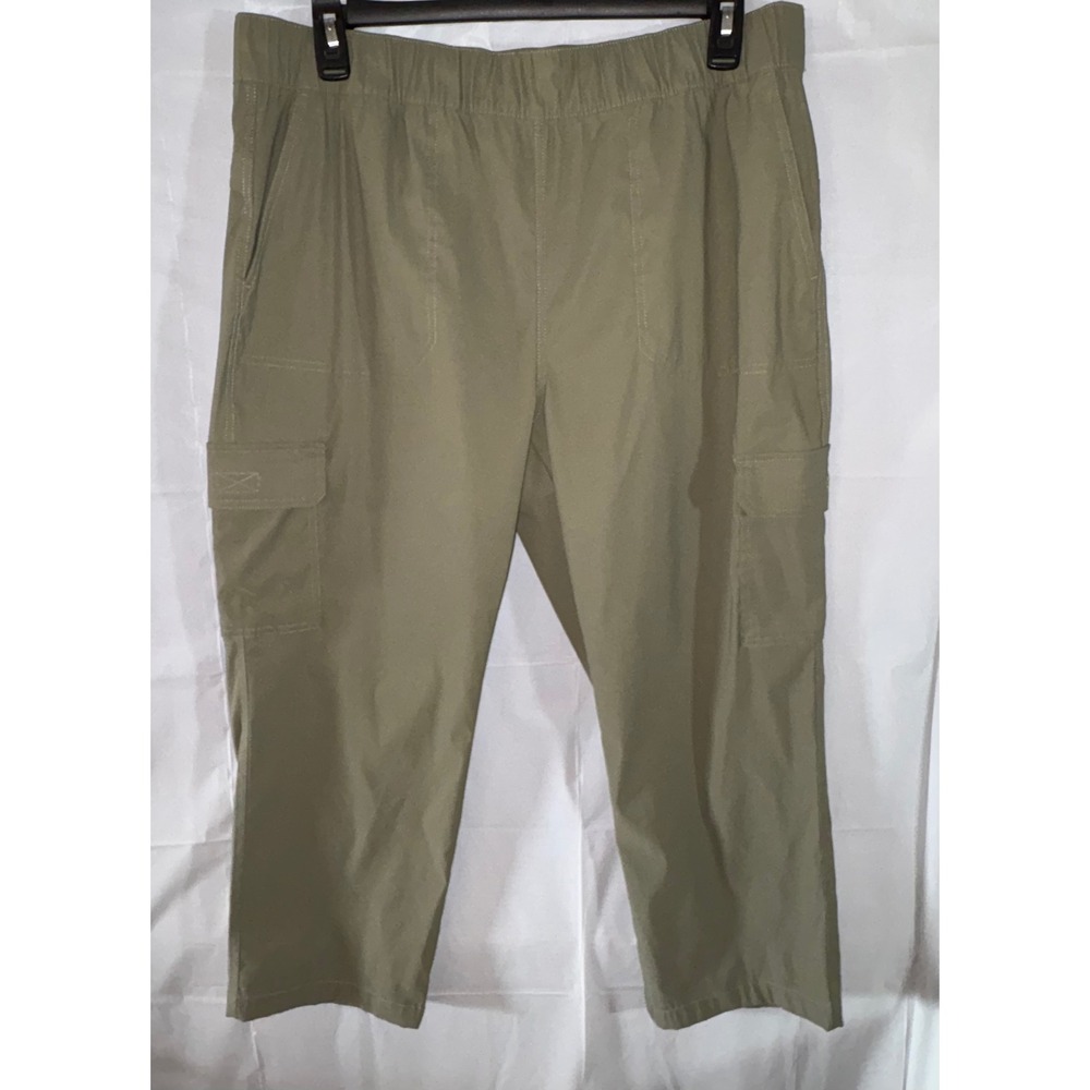 Eddie Bauer Women 16 Olive Green Cargo Capri Pants Hiking Outdoor Stretch Pants